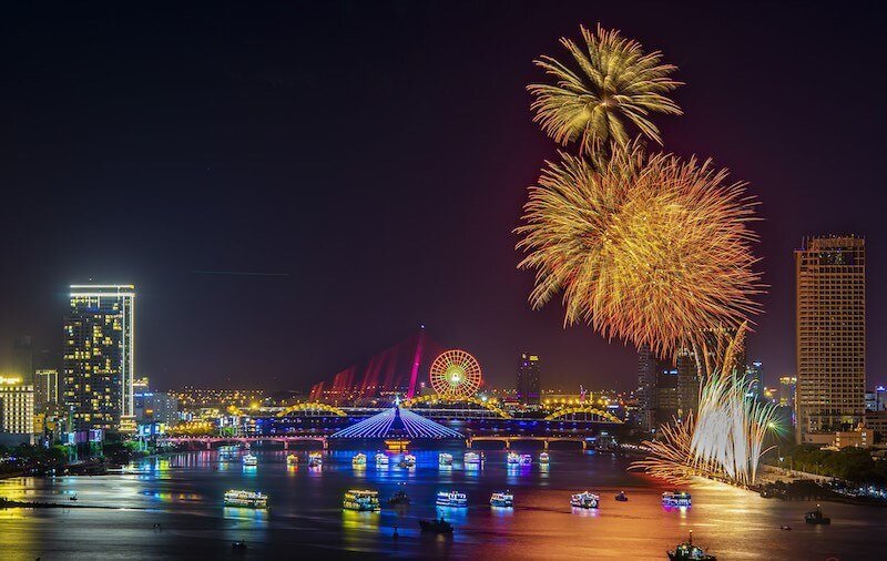 what to do in da nang at night