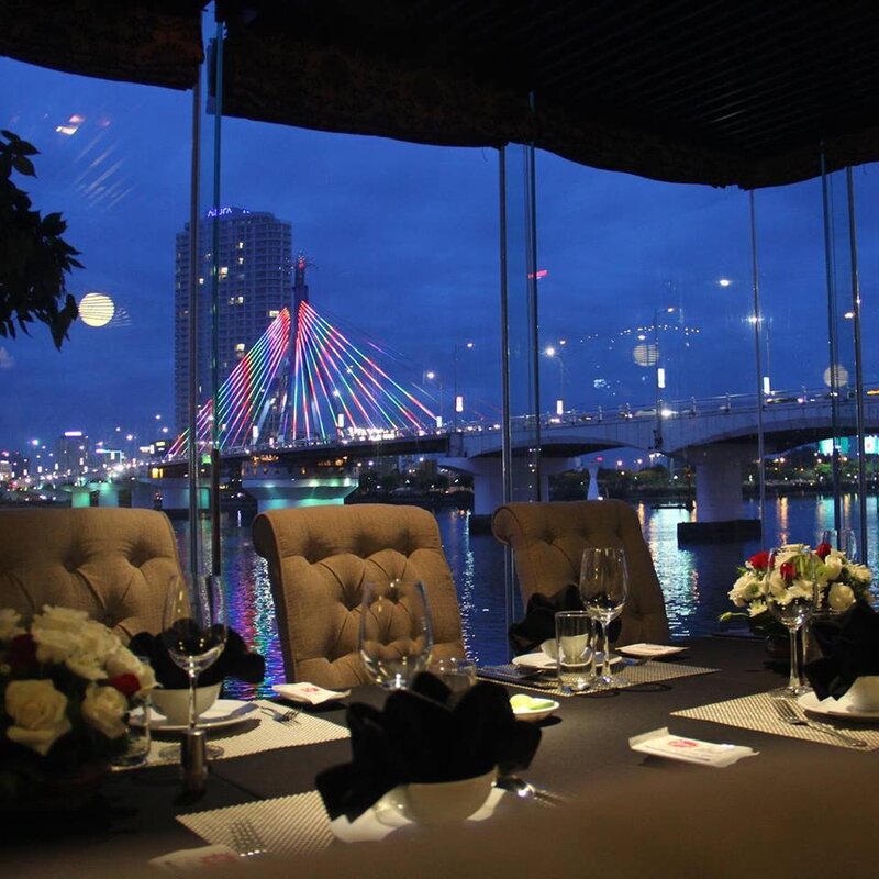 what to do in da nang at night