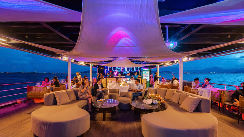 intimate date locations in Da Nang for March 8th