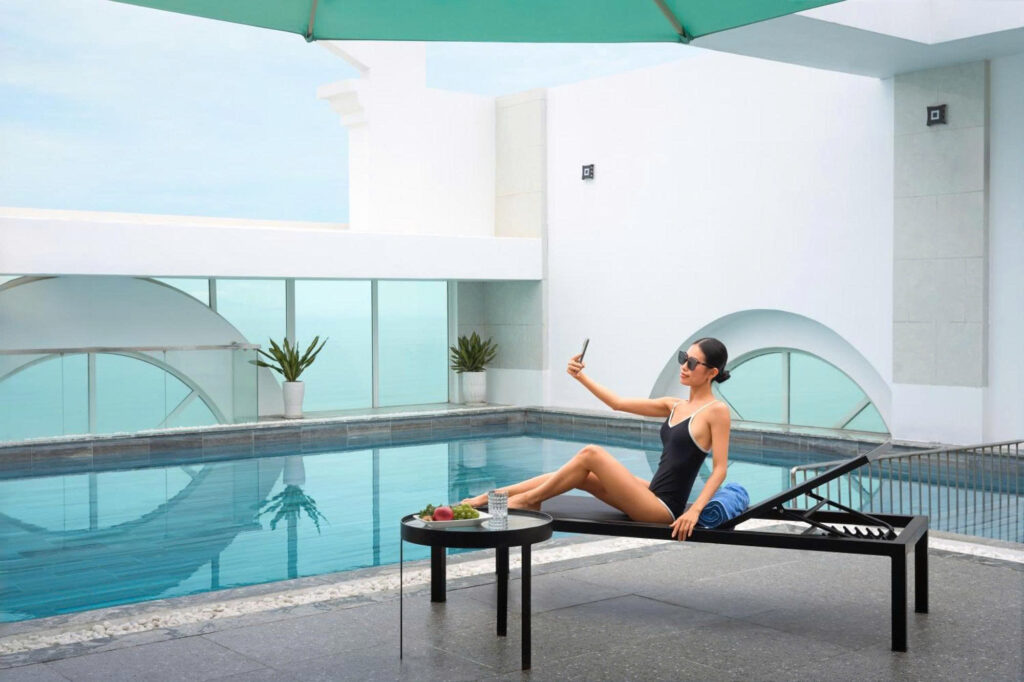 infinity-pool-Da-Nang-pool